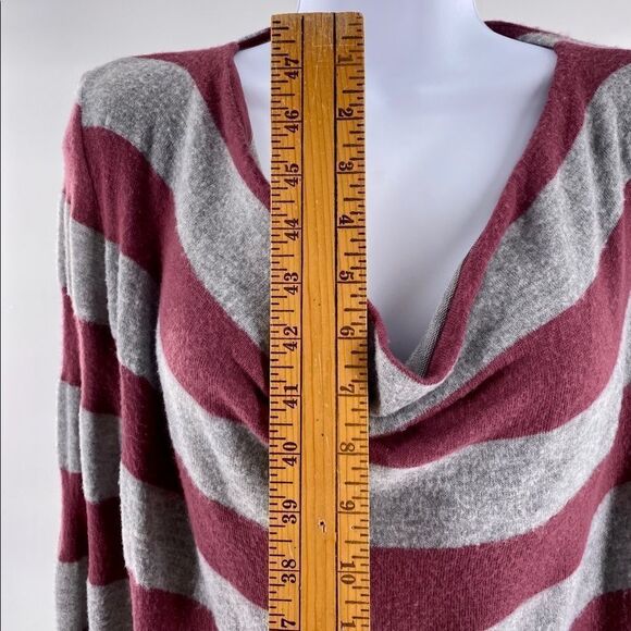 Flamingo Urban Women’s Striped Wrap Criss Cross Sweater Large - Picture 7 of 8